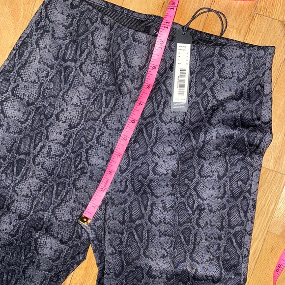 Tahari High Rise Snake Print Skinny Dress Leggings - Picture 3 of 9